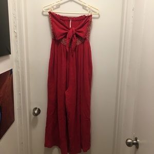 POCKETS- Free People jumpsuit red & white size S